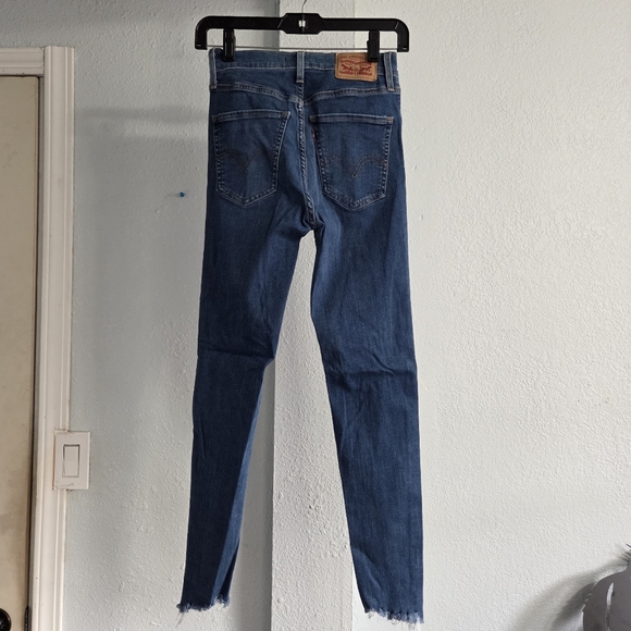 Levi's Distressed Skinny Jeans in Blue - Picture 5 of 7